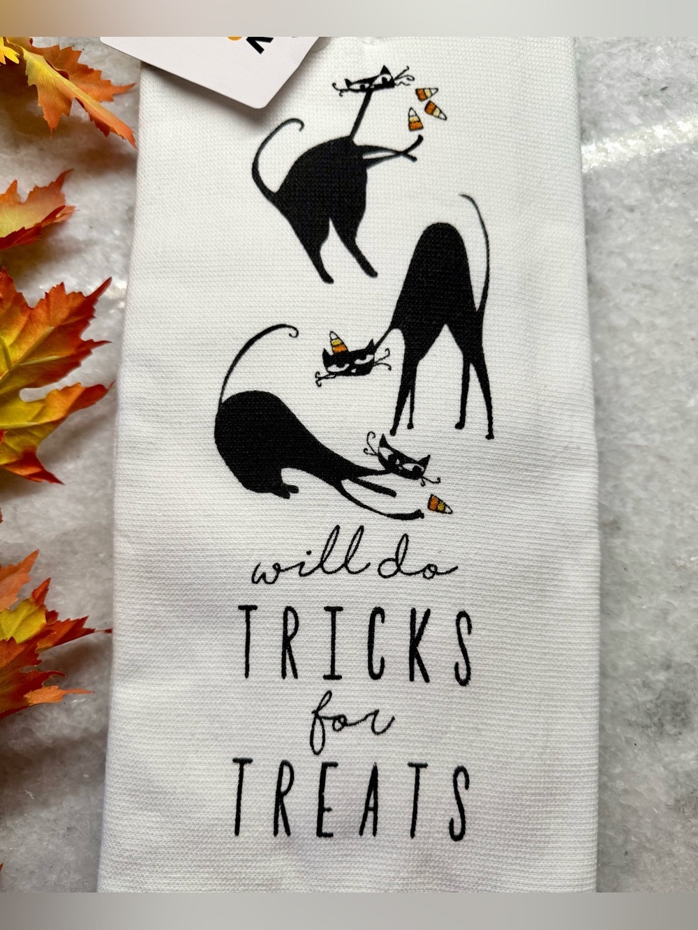 New Novogratz Halloween Candy Corn, Cats, Trick or Treat Kitchen Towels Set of 2